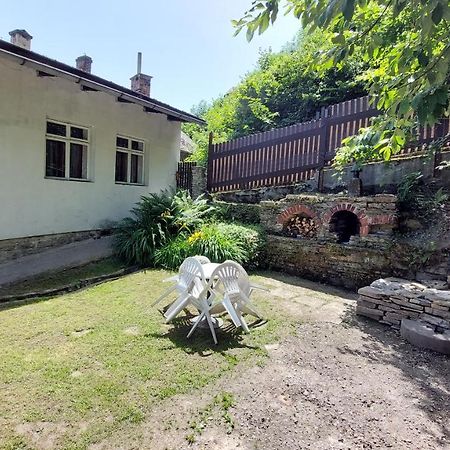 Ubytovani Pod Hradbami Nove Mesto nad Metuji Exterior photo
