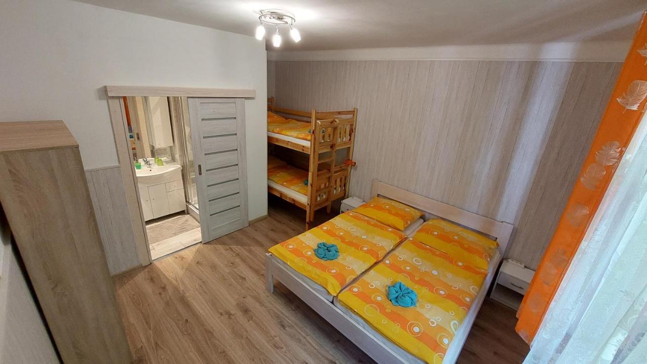 Ubytovani Pod Hradbami Nove Mesto nad Metuji Exterior photo