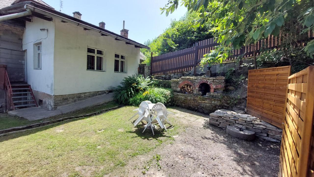 Ubytovani Pod Hradbami Nove Mesto nad Metuji Exterior photo
